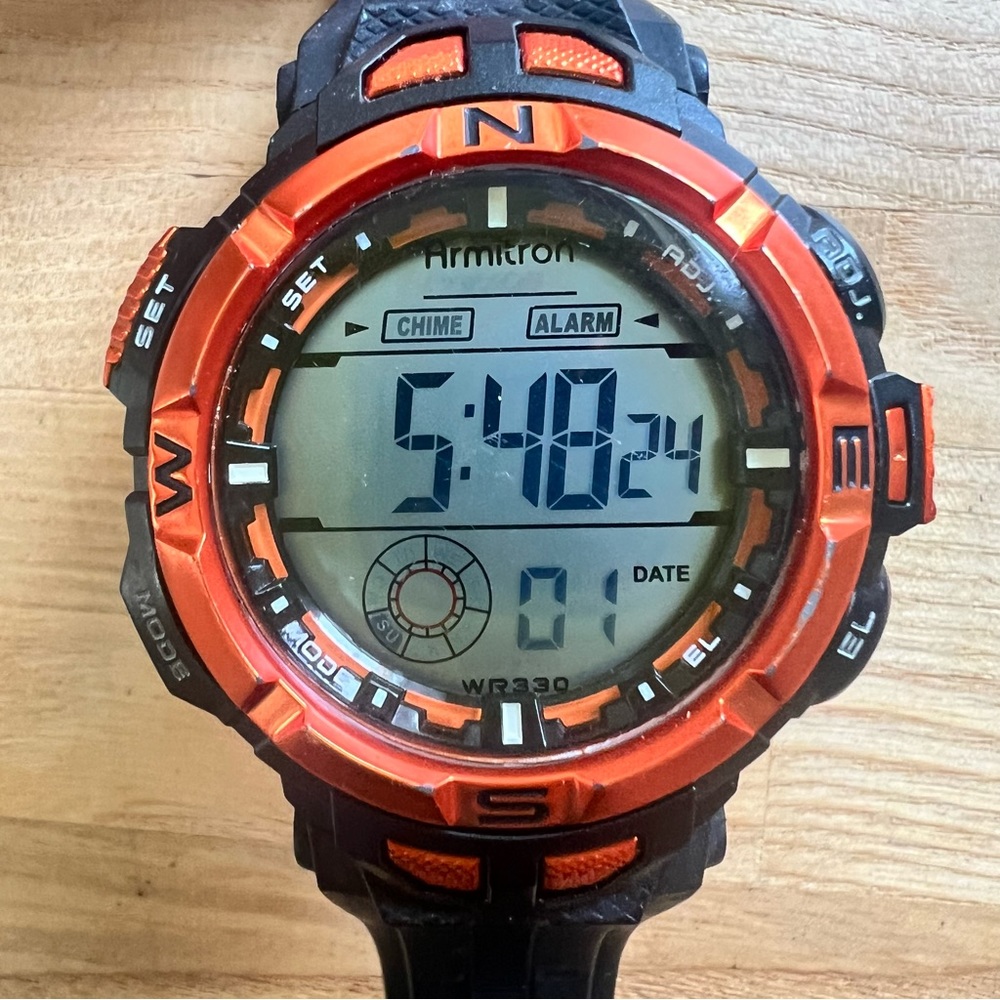 Armitron all sport men’s black and orange digital watch NEW BATTERY